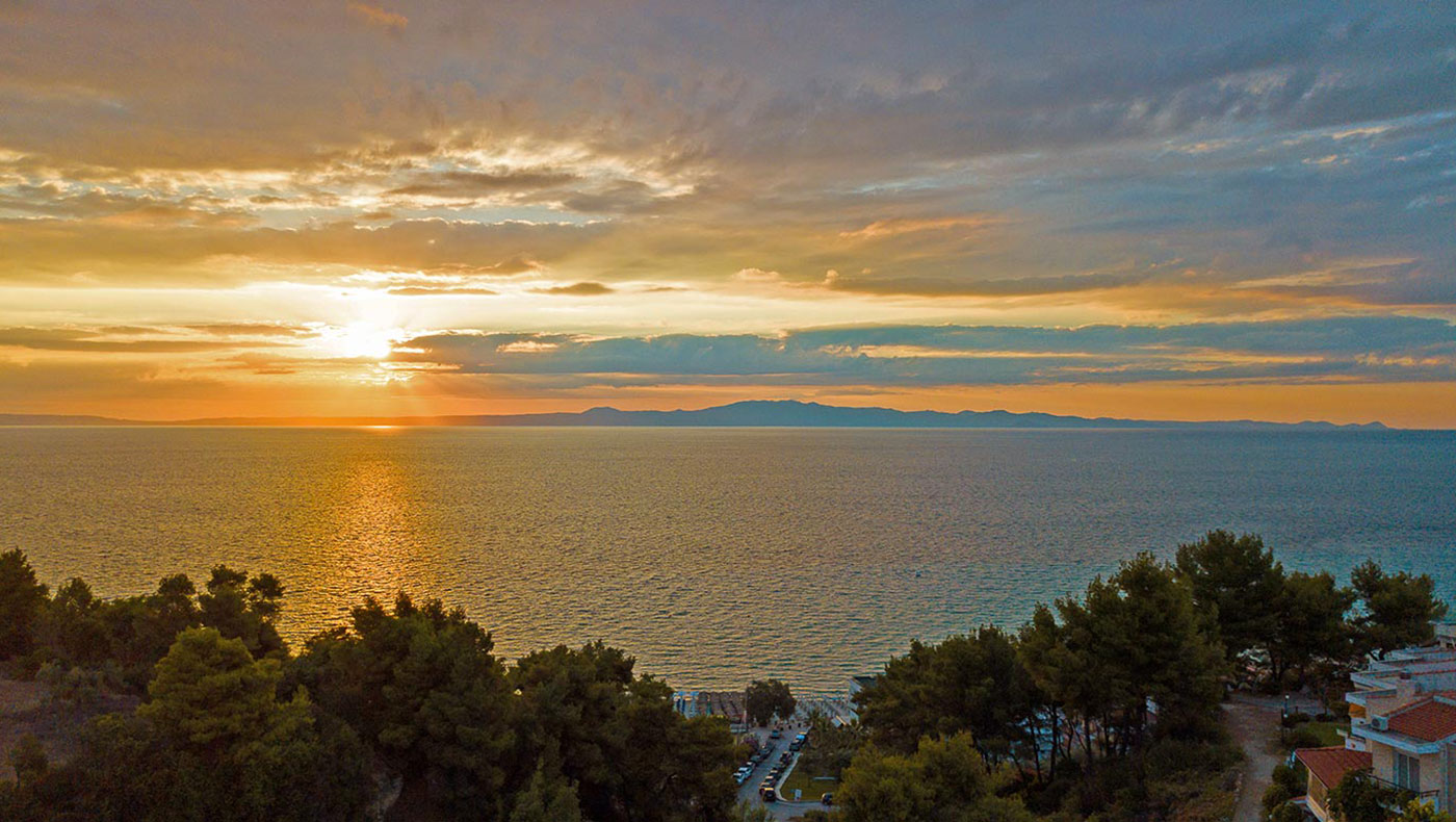 02-adonis-hotel-sunset